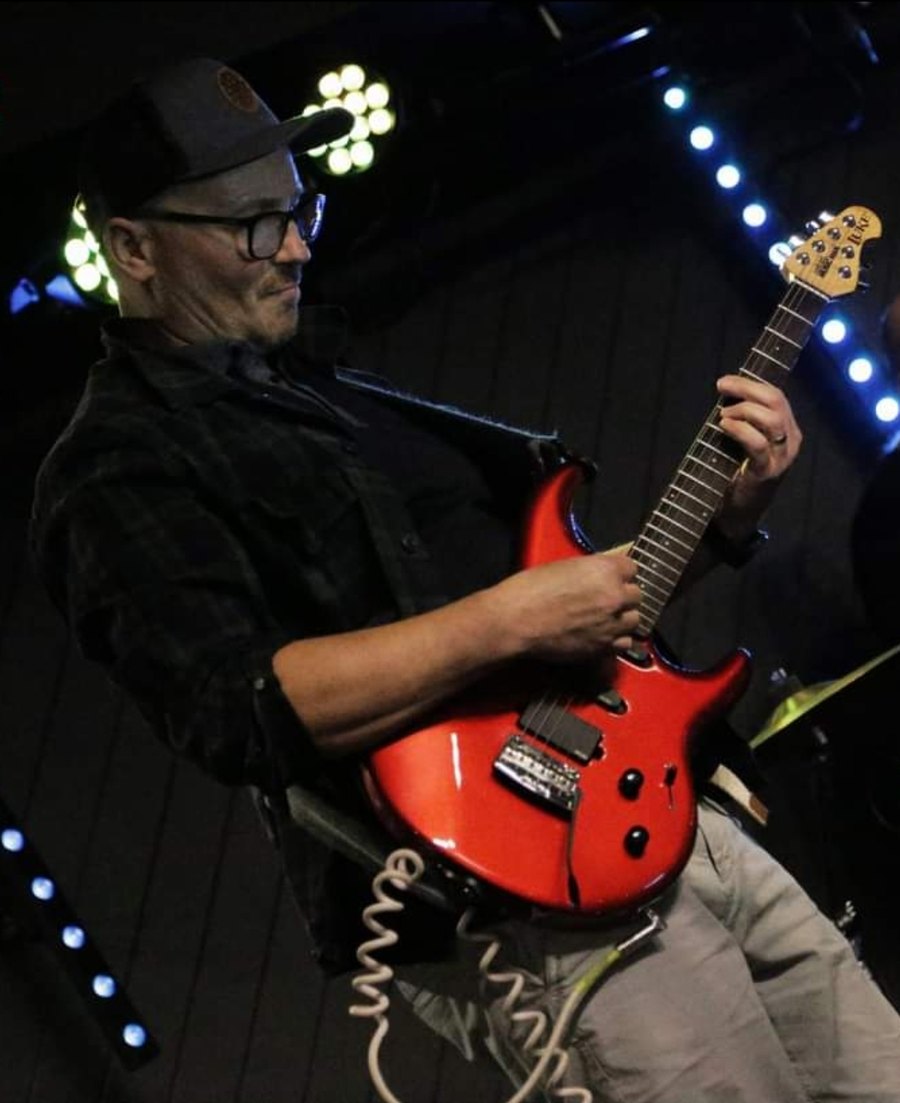 Mirek &ndash; Guitar